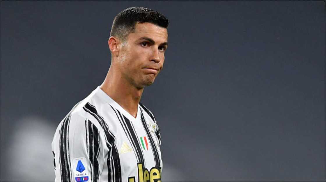 5-Time Ballon d’Or Winner Cristiano Ronaldo ‘Isolated’ at Juventus With Team-Mates ‘Sick of His Perks’ 5-Time Ballon d’Or Winner Cristiano Ronaldo ‘Isolated’ at Juventus With Team-Mates ‘Sick of His Perks’