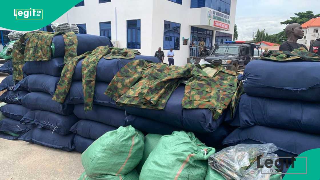Lagos police, military uniforms, drug seizures, suspects arrested, Lagos crime crackdown, firearms recovered, police operation Lagos Lagos police, military uniforms, drug seizures, suspects arrested, Lagos crime crackdown, firearms recovered, police operation Lagos