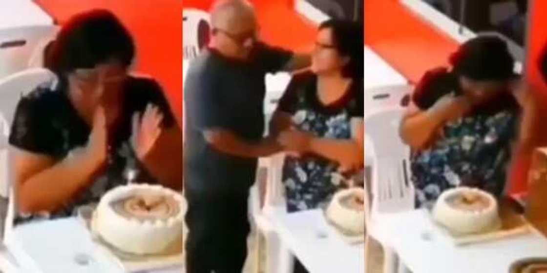 Touching Moment Strangers Joined a Lady to Celebrate her Birthday When they Noticed she Was Alone Touching Moment Strangers Joined a Lady to Celebrate her Birthday When they Noticed she Was Alone