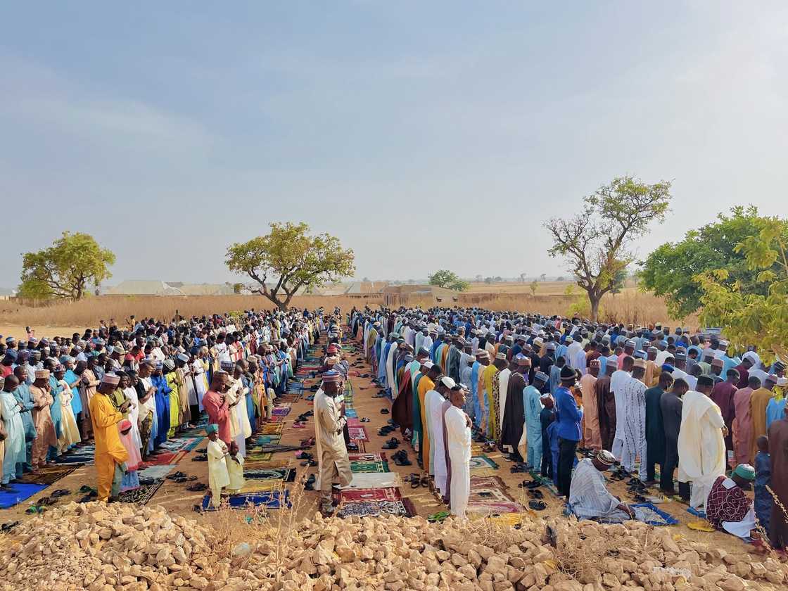Musulmi na gudanar da Sallah a jihar Kebbi Musulmi na gudanar da Sallah a jihar Kebbi