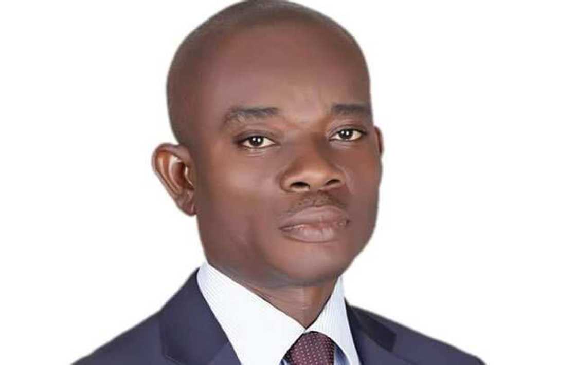 Yanzu-yanzu: Rikicin siyasar APC ya dau sabon salo a Ondo, an dakatad da mataimakin kakakin majalisa Yanzu-yanzu: Rikicin siyasar APC ya dau sabon salo a Ondo, an dakatad da mataimakin kakakin majalisa