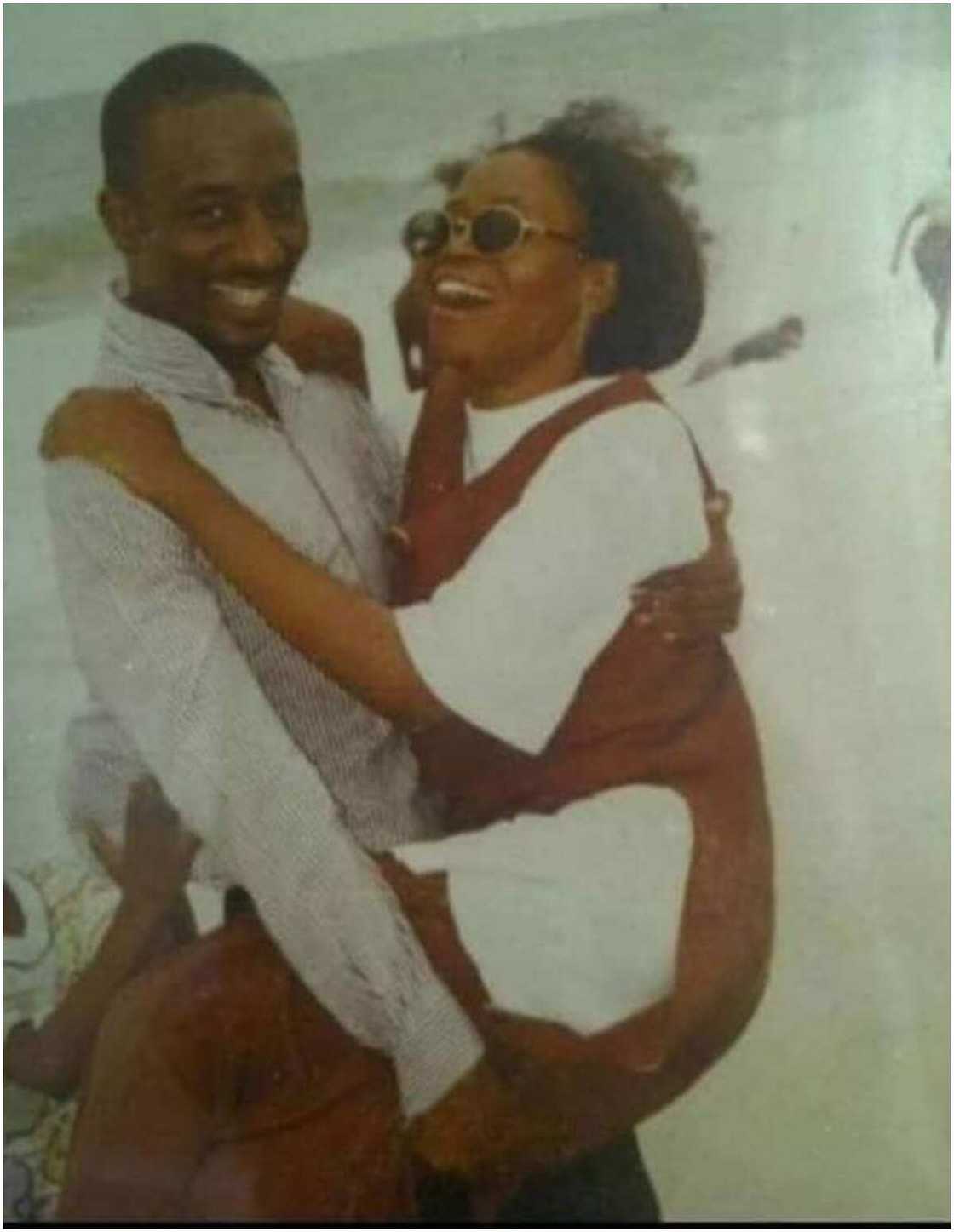 Tuna baya: Hotunan korarren sarkin Kano Sanusi Lamido da matarsa ta farko Sadiya Ado Bayero Tuna baya: Hotunan korarren sarkin Kano Sanusi Lamido da matarsa ta farko Sadiya Ado Bayero