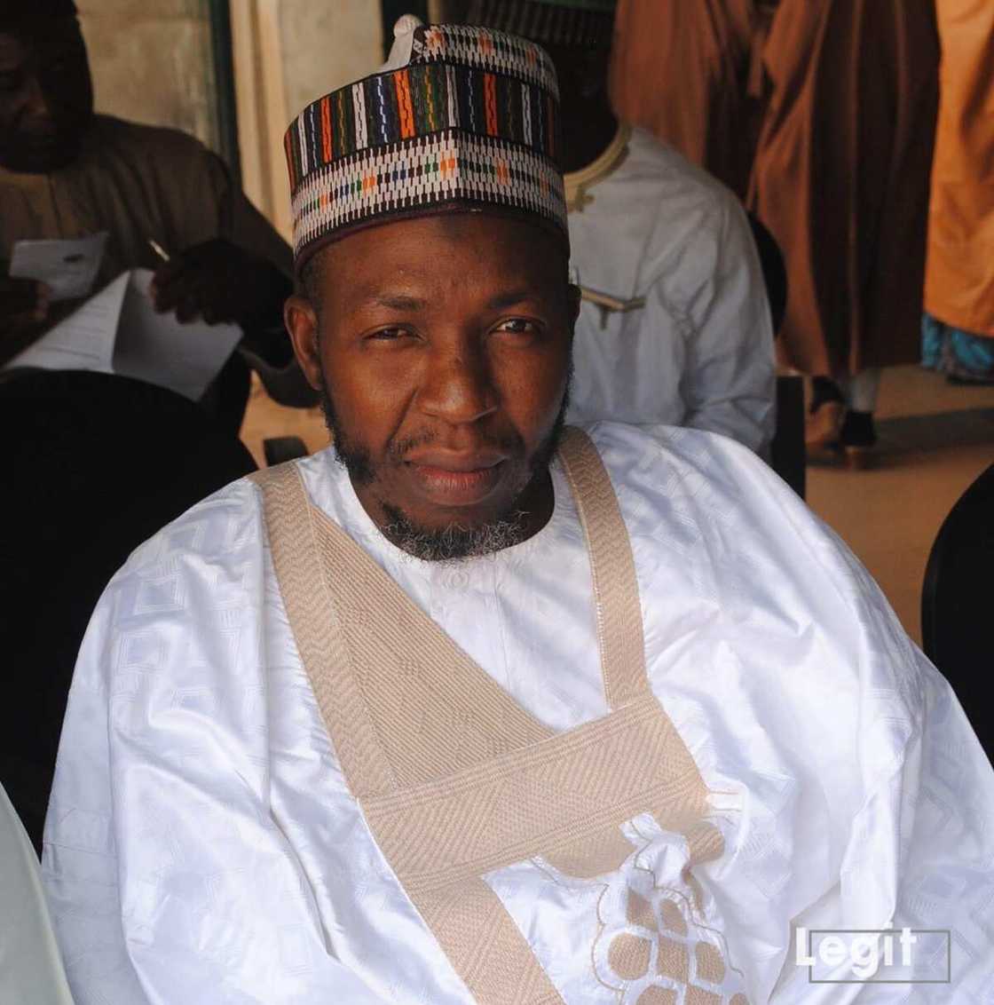 Dalla-dalla kan sabon nisabin sadaki tare da Sheikh Khamis Al-Misriy Dalla-dalla kan sabon nisabin sadaki tare da Sheikh Khamis Al-Misriy