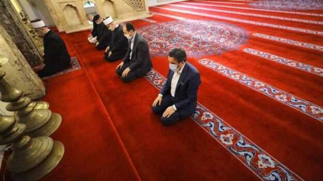 COVID-19: Sabon salon sallar jam'i a kasashen duniya (Hotuna) COVID-19: Sabon salon sallar jam'i a kasashen duniya (Hotuna)