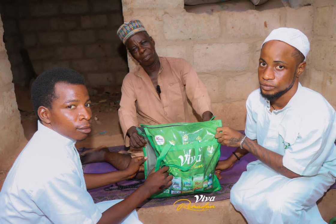 Aspira Gifts Viva Hampers in the Spirit of Ramadan