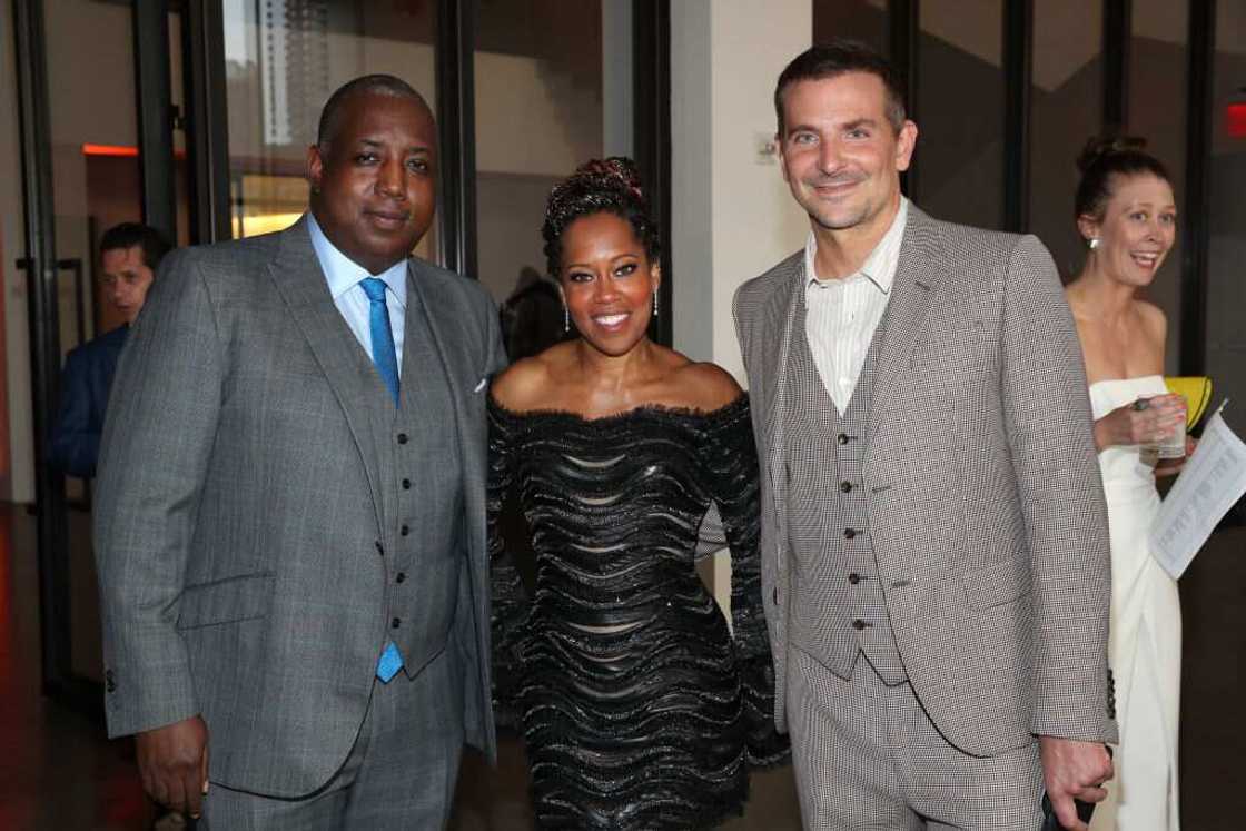 Kemp Powers, Regina King et Bradley Cooper assistent à Bring On The Light: The 2021 Moth Ball en l'honneur de Regina King et Kemp Powers aux Spring Studios le 22 juin 2021 à New York. (Photo de Bennett Raglin/Getty Images pour The Moth) Kemp Powers, Regina King et Bradley Cooper assistent à Bring On The Light: The 2021 Moth Ball en l'honneur de Regina King et Kemp Powers aux Spring Studios le 22 juin 2021 à New York. (Photo de Bennett Raglin/Getty Images pour The Moth)