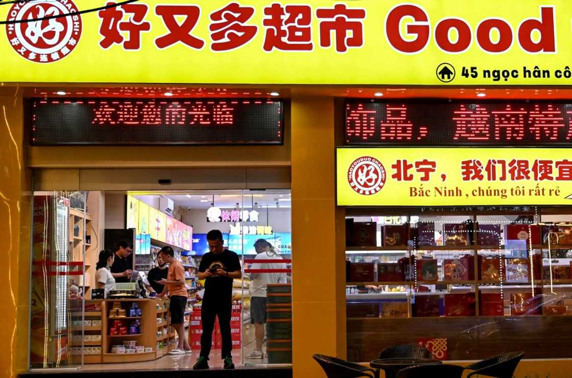 China ranked third among Vietnam’s top investors in 2024, behind only Singapore and South Korea China ranked third among Vietnam’s top investors in 2024, behind only Singapore and South Korea