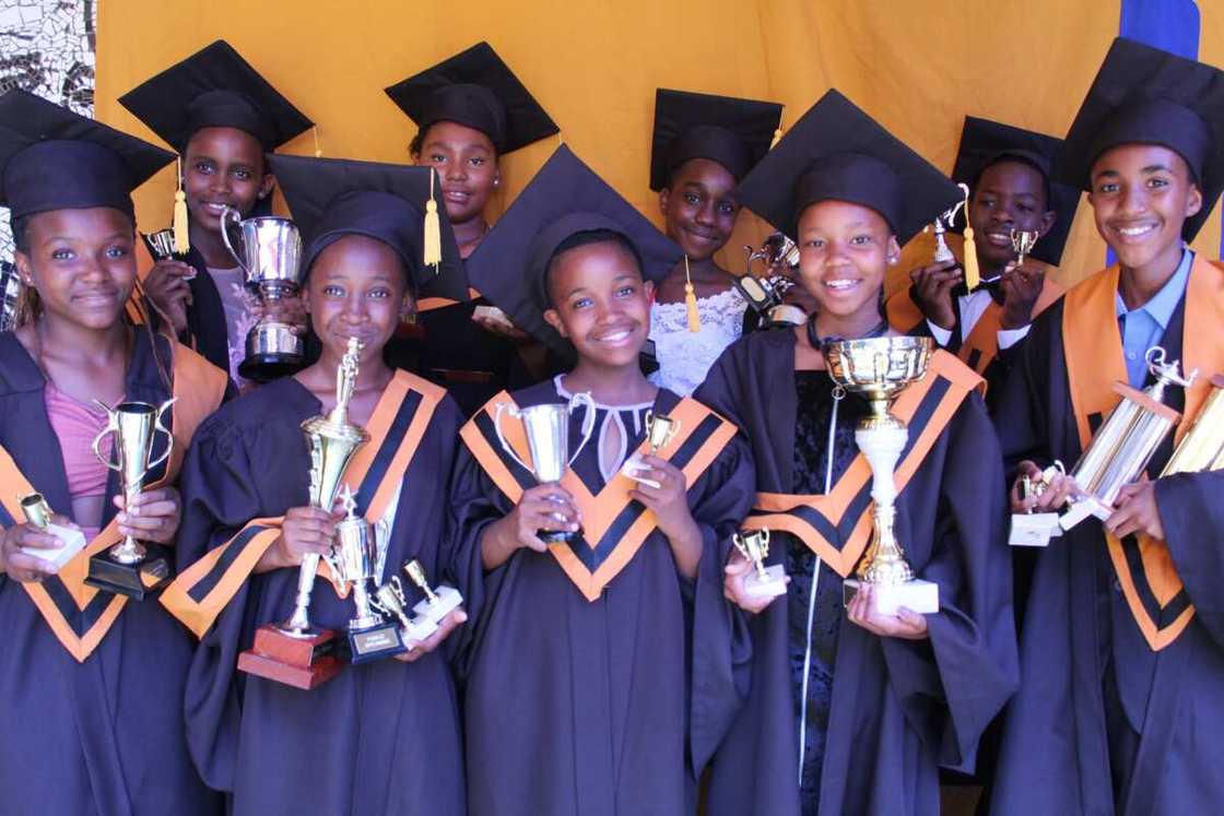 Tsohuwar ƴar majisa Daga jihar Gombe ta ɗauki nauyin karatun ɗalibai 540 Tsohuwar ƴar majisa Daga jihar Gombe ta ɗauki nauyin karatun ɗalibai 540