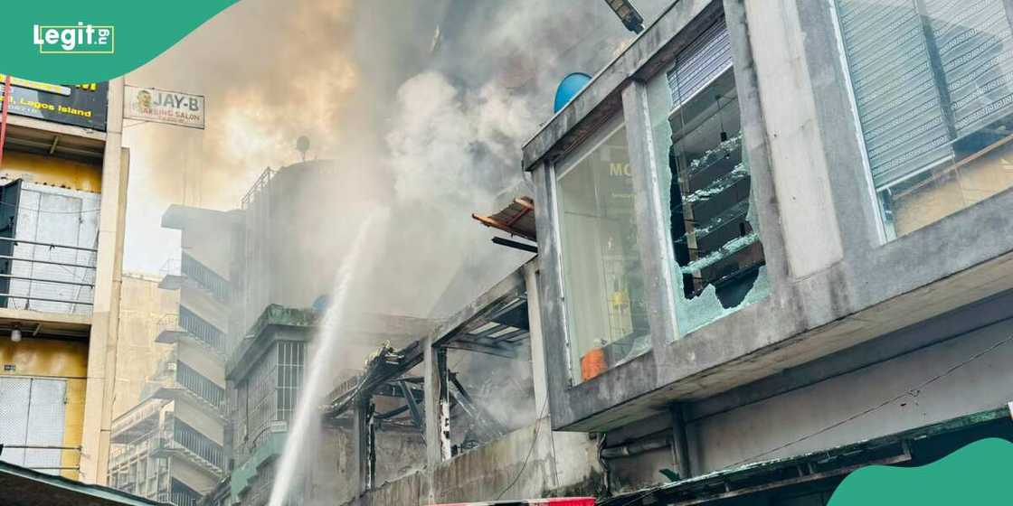 Fire guts popular Mandilas building in Lagos Fire guts popular Mandilas building in Lagos