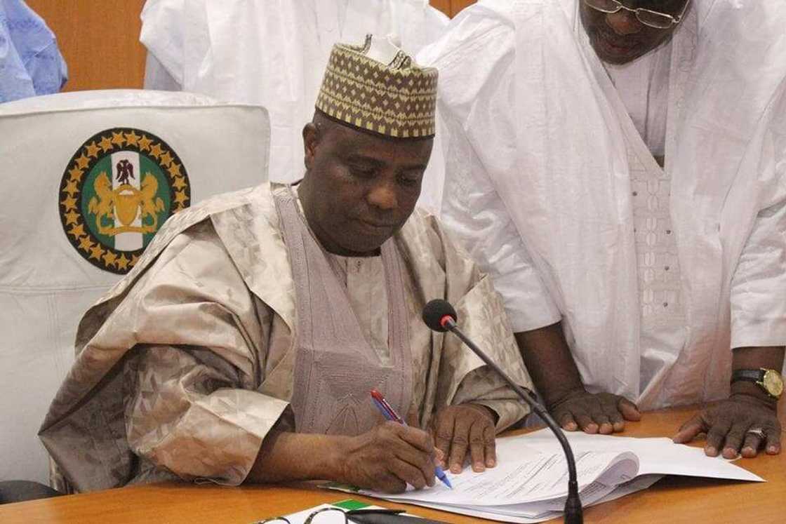 Gwamna Aminu Waziri Tambuwal. Gwamna Aminu Waziri Tambuwal.