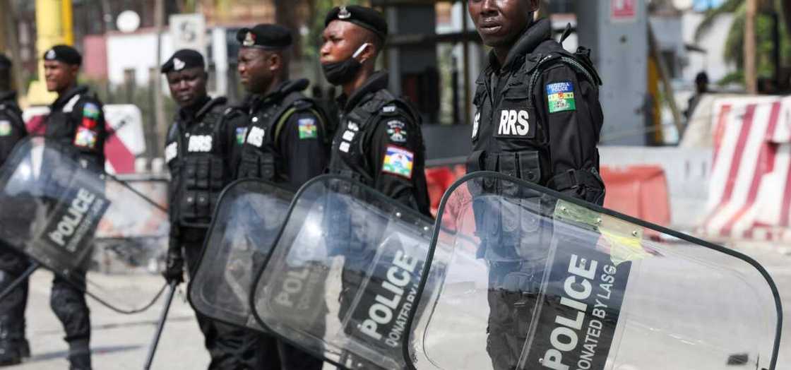 Nasara daga Allah: 'Yan sanda sun lallasa 'yan bindiga 30 har lahira a Zamfara Nasara daga Allah: 'Yan sanda sun lallasa 'yan bindiga 30 har lahira a Zamfara