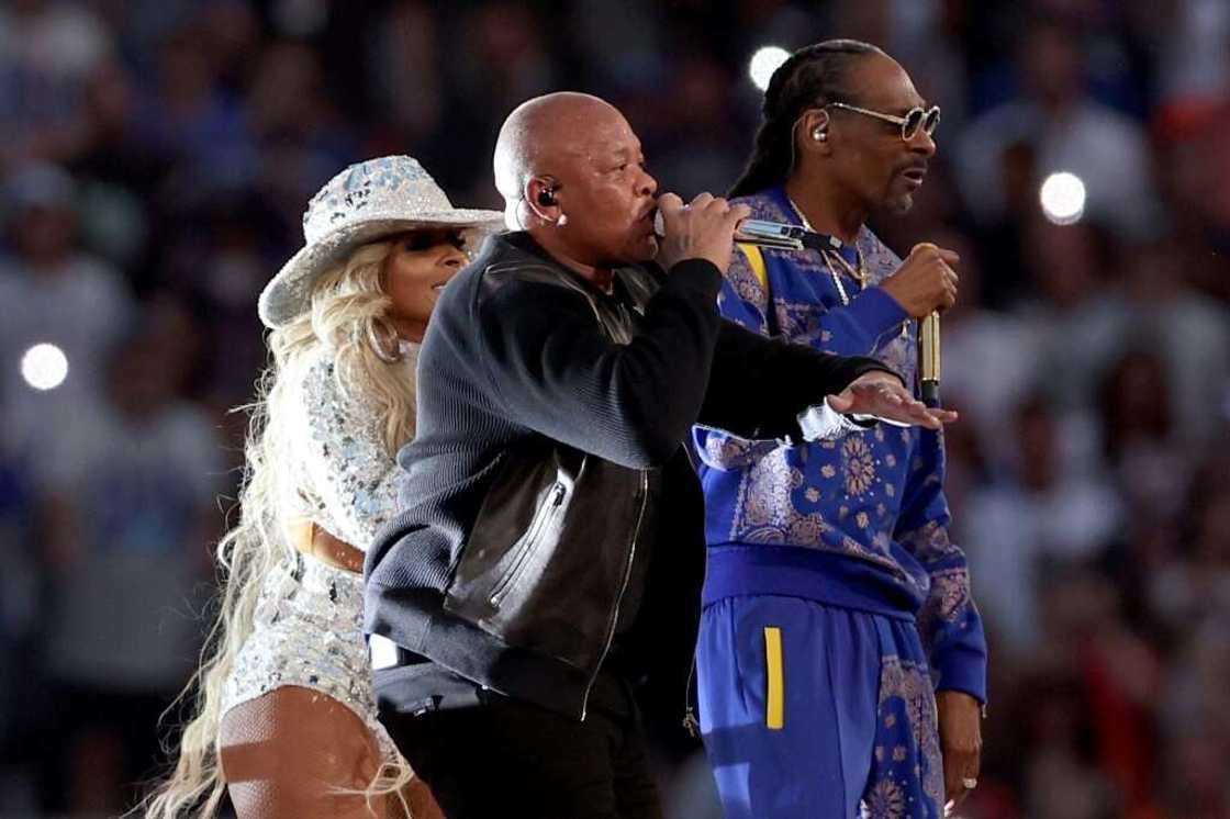 Dr. Dre (centre) performs alongside Mary J. Blige and Snoop Dogg during the 2022 Super Bowl half-time show Dr. Dre (centre) performs alongside Mary J. Blige and Snoop Dogg during the 2022 Super Bowl half-time show