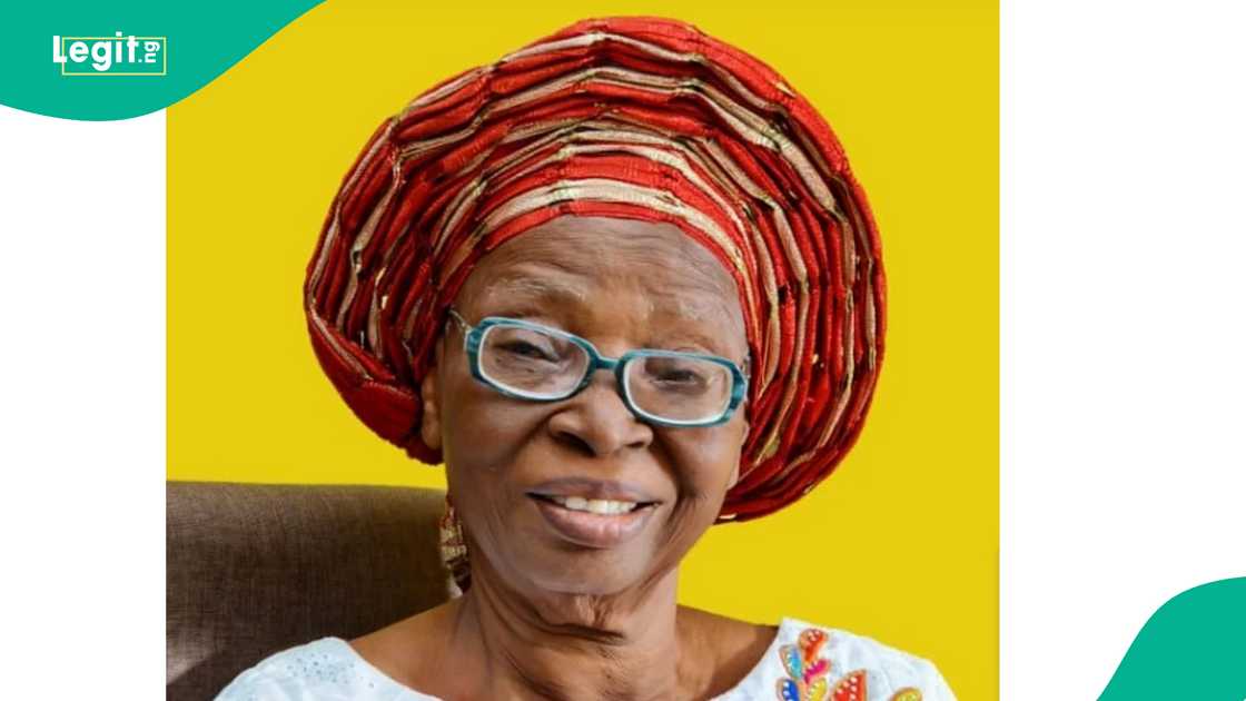 Mama Fasoyin’s appearance at an event generates buzz after viral performance clip