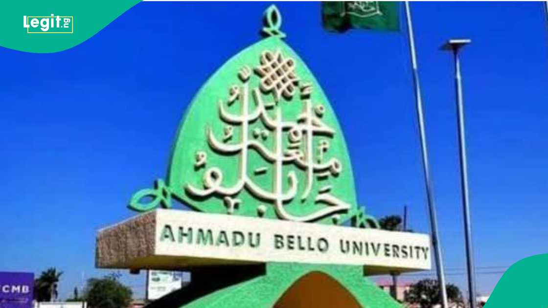 Jami'ar ABU da ke Zaria, jihar Kaduna. Jami'ar ABU da ke Zaria, jihar Kaduna.