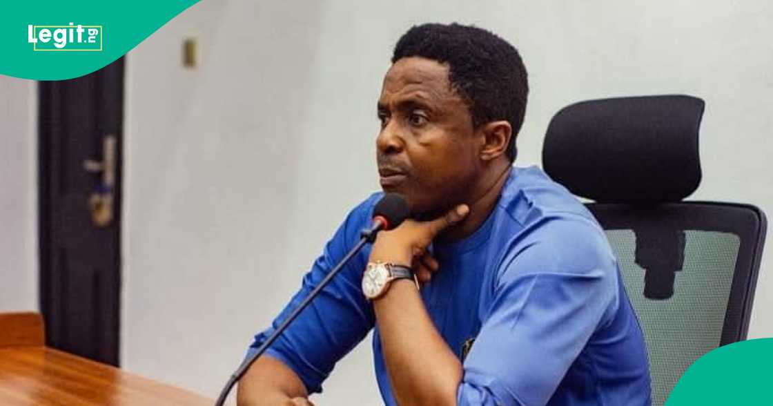 Mataimakin kakakin Majalisar Abia, Austin Okezie Meregini.