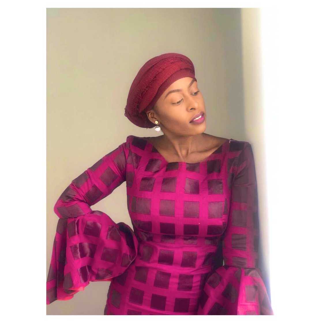 Jaruma Nafisa Abdullahi ta fitar da sabbin zafafan hotuna cikin sabon launi Jaruma Nafisa Abdullahi ta fitar da sabbin zafafan hotuna cikin sabon launi