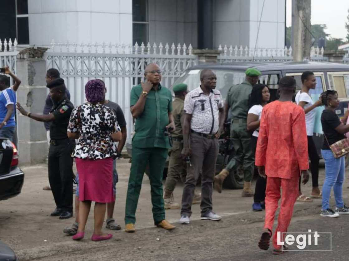 HAPPENING NOW: Heavy police presence at Lagos COZA church as Nigerians protest against Fatoyinbo (photos)