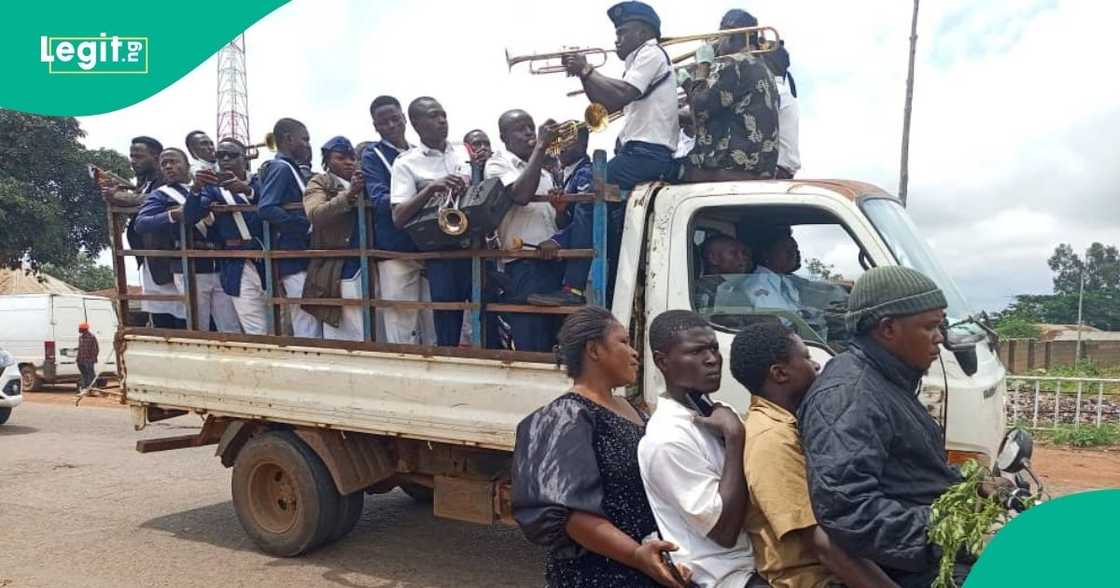 In Plateau state, over 20 victims of a deadly attack by unknown gunmen are given a mass burial. In Plateau state, over 20 victims of a deadly attack by unknown gunmen are given a mass burial.