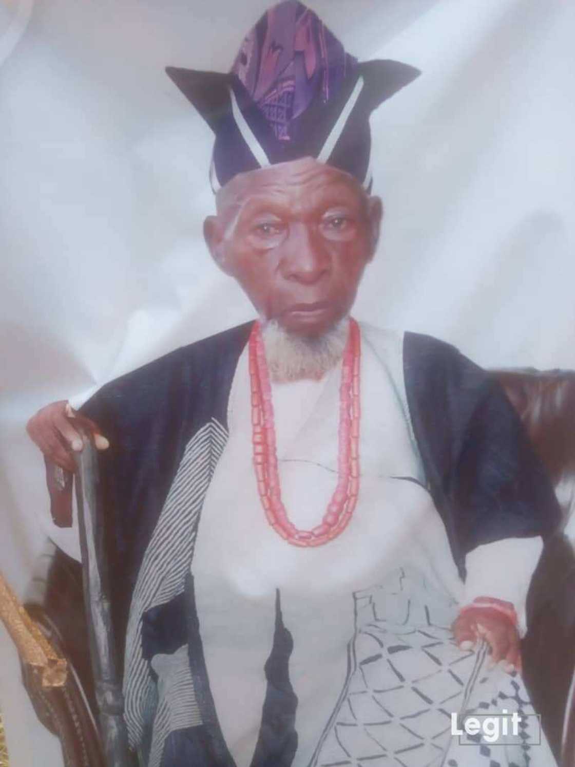 Meet oldest living Oyo Baale who ascended throne at age of 123 (photos) Meet oldest living Oyo Baale who ascended throne at age of 123 (photos)