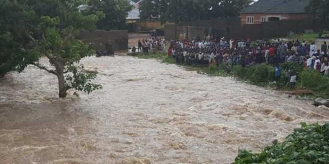 Ambaliyar ruwa Ambaliyar ruwa