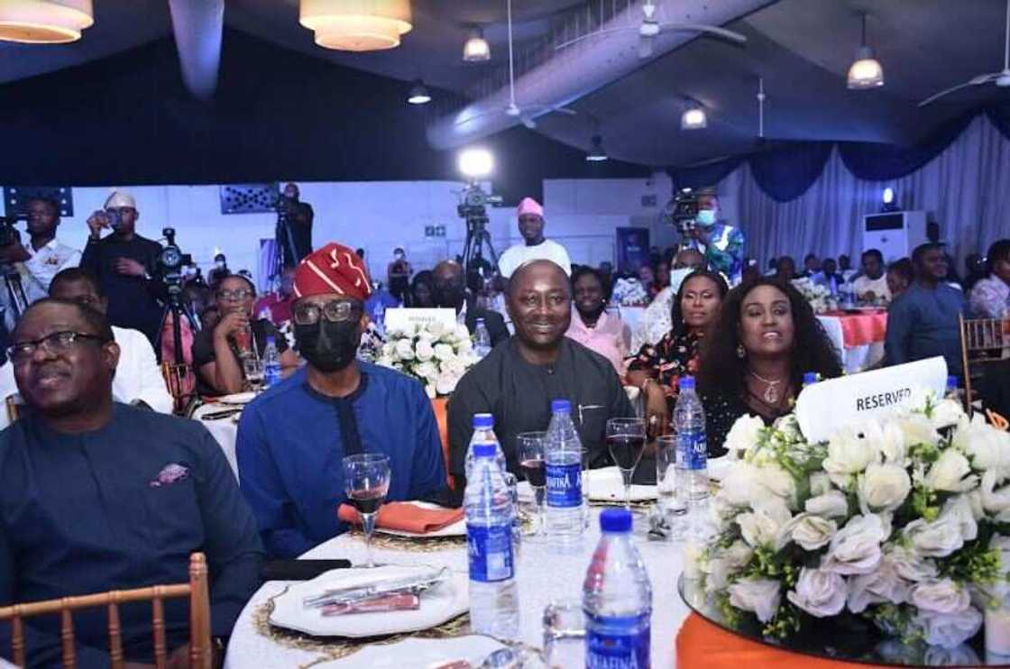 Who Wants To Be A Millionaire?: UP, Payattitude, Payarena, Hope PSBank Unveiled as New Sponsors Who Wants To Be A Millionaire?: UP, Payattitude, Payarena, Hope PSBank Unveiled as New Sponsors