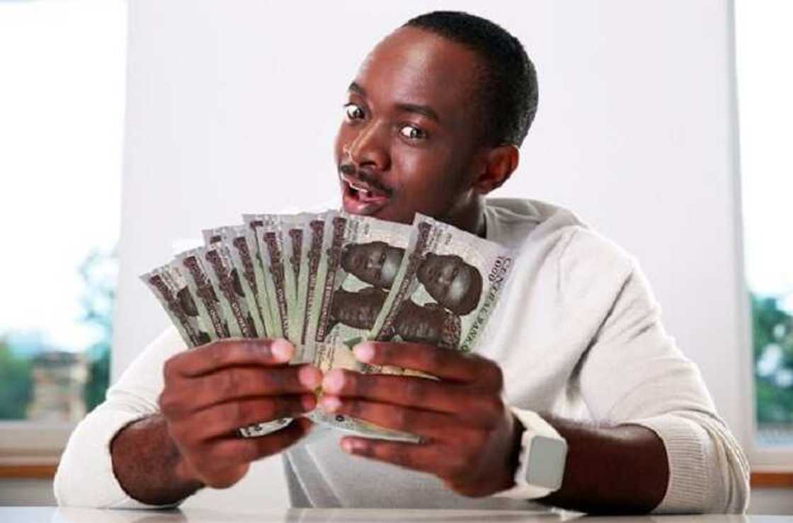 Here are some tips to help improve your financial future today Here are some tips to help improve your financial future today