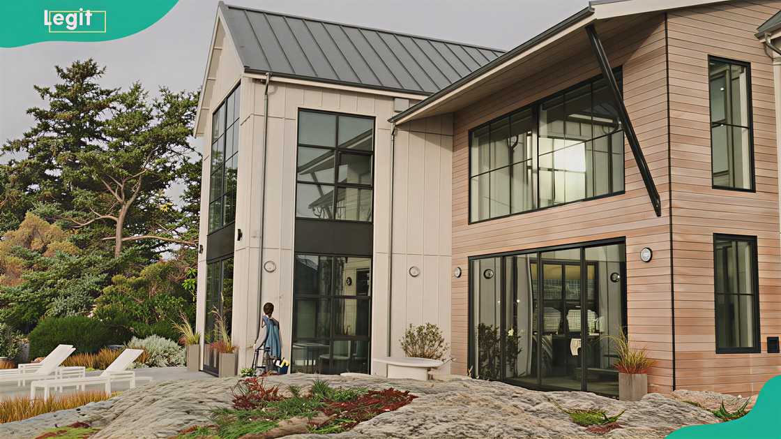 The Fisher Island waterfront villa scene was filmed on McAnally Road in Victoria’s Ten Mile Point area