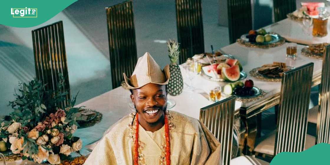 Fans ask Naira Marley's manager question Fans ask Naira Marley's manager question