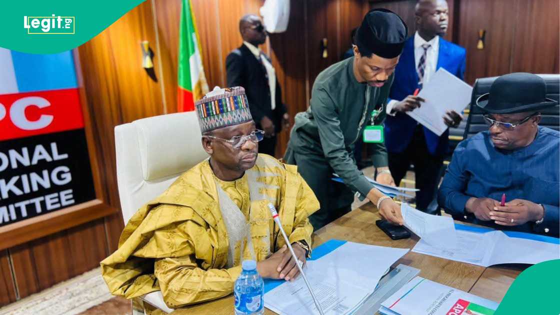 Mukaddashin shugaban APC na ƙasa, Ali Dalori. Mukaddashin shugaban APC na ƙasa, Ali Dalori.