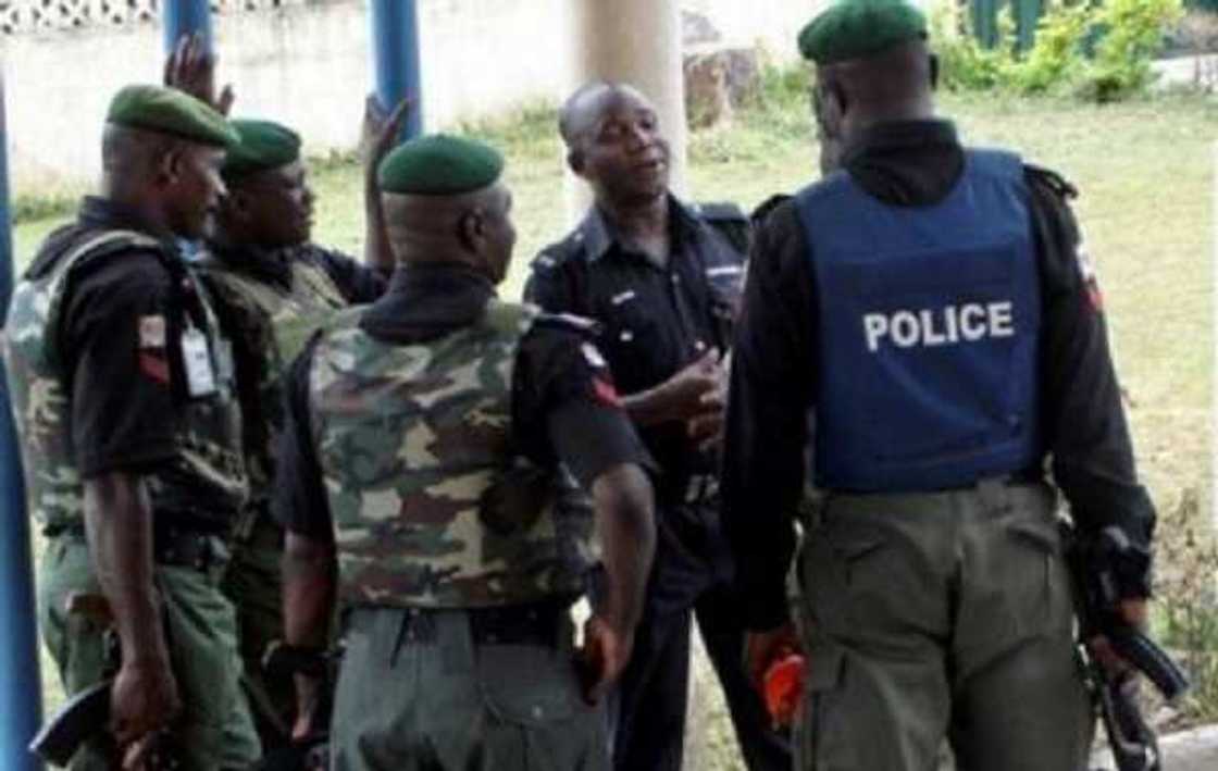 Rundunar 'yan sanda ta damke ma'auratan da ke taimaka wa masu garkuwa da mutane Rundunar 'yan sanda ta damke ma'auratan da ke taimaka wa masu garkuwa da mutane