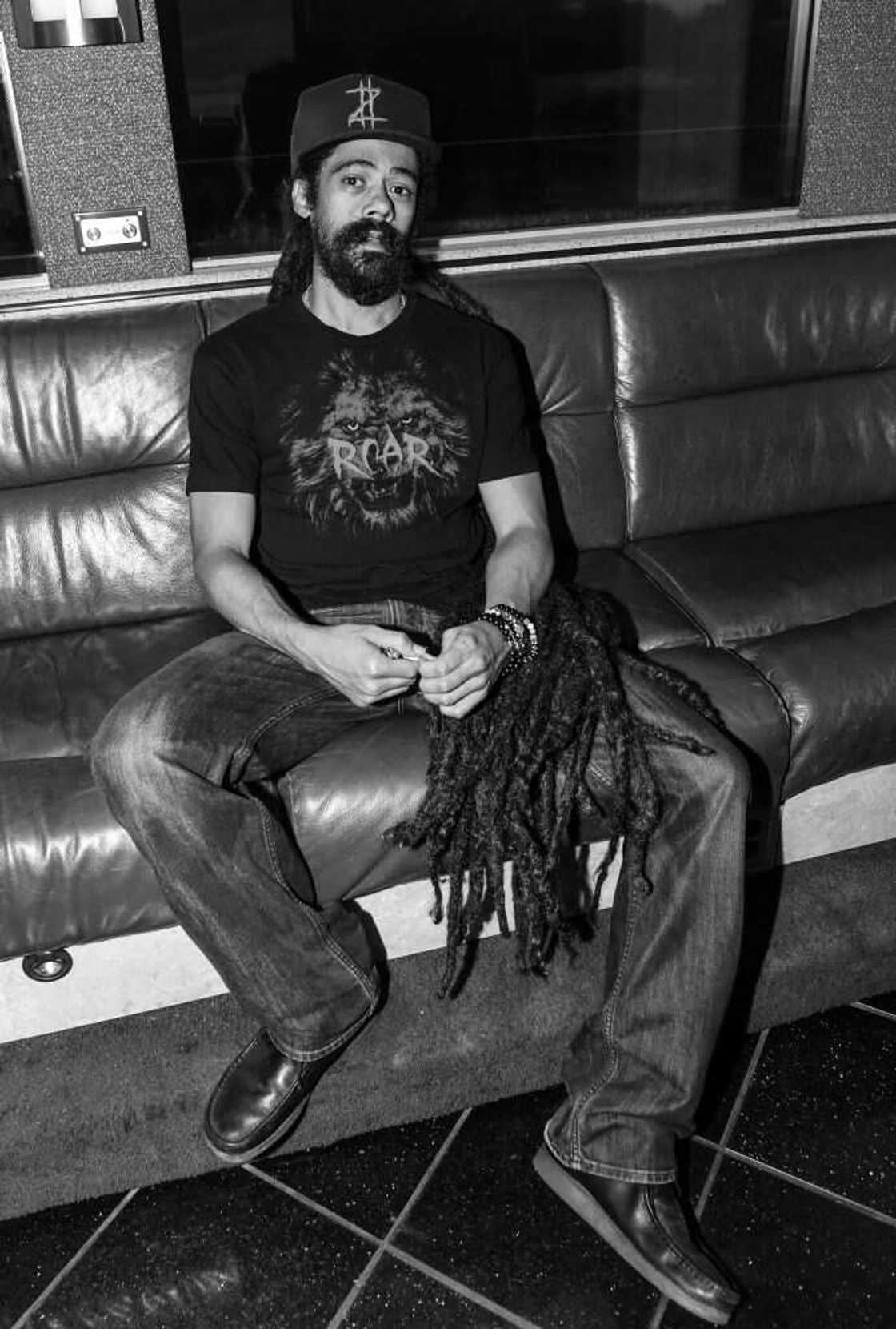Damian Marley au 2017 ONE Music Fest à Lakewood Amphitheatre le 9 septembre 2017 à Atlanta. (Photo de Paras Griffin/WireImage) Damian Marley au 2017 ONE Music Fest à Lakewood Amphitheatre le 9 septembre 2017 à Atlanta. (Photo de Paras Griffin/WireImage)