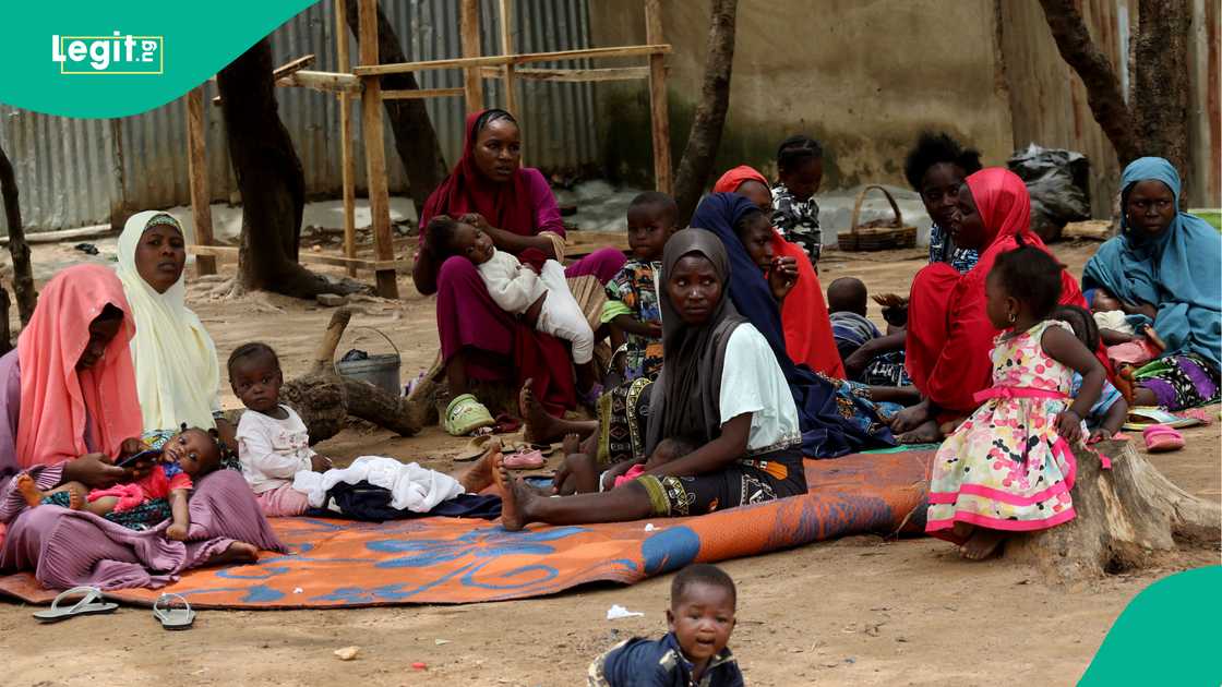 Bankin Duniya ya ce 'yan Najeriya miliyan 139 ke rayuwa a cikin talauci Bankin Duniya ya ce 'yan Najeriya miliyan 139 ke rayuwa a cikin talauci