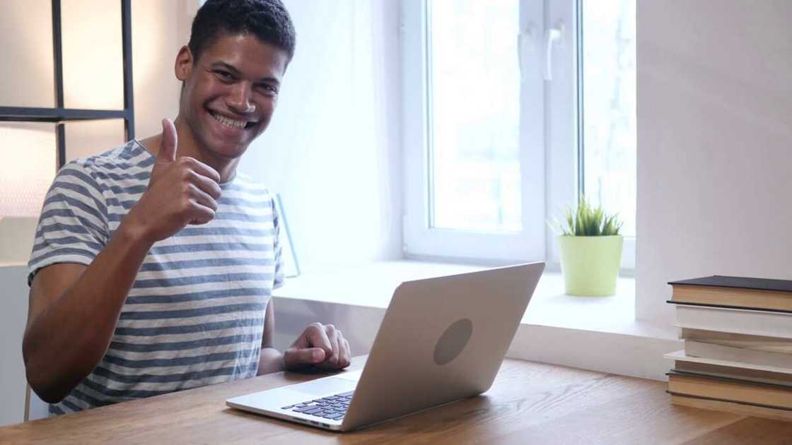 How to screenshot on laptop: Windows and Mac How to screenshot on laptop: Windows and Mac