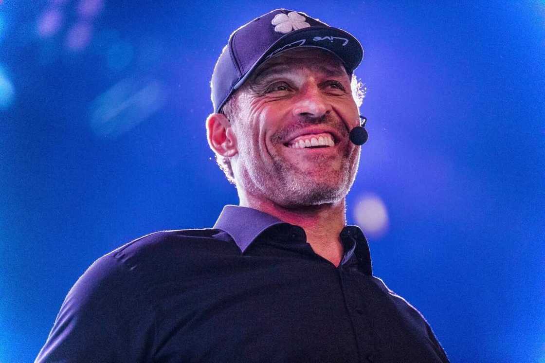 Tony Robbins net worth Tony Robbins net worth