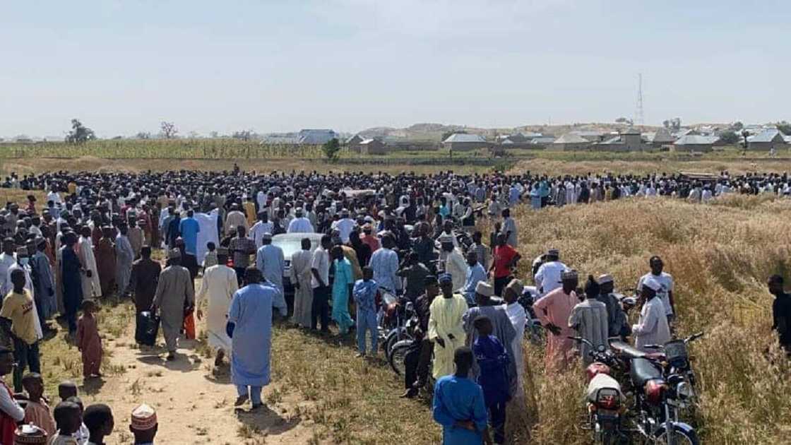 Babban mai mukami a Zamfara ya fadi ya mutu a wurin bikin diyar Sanata Yarima (Hotuna)