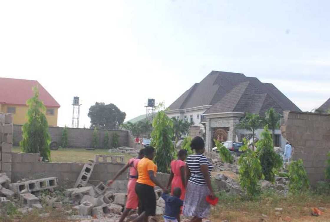 Rusau: Hotunan gidajen da KASUPDA ta rushe a Kaduna Rusau: Hotunan gidajen da KASUPDA ta rushe a Kaduna