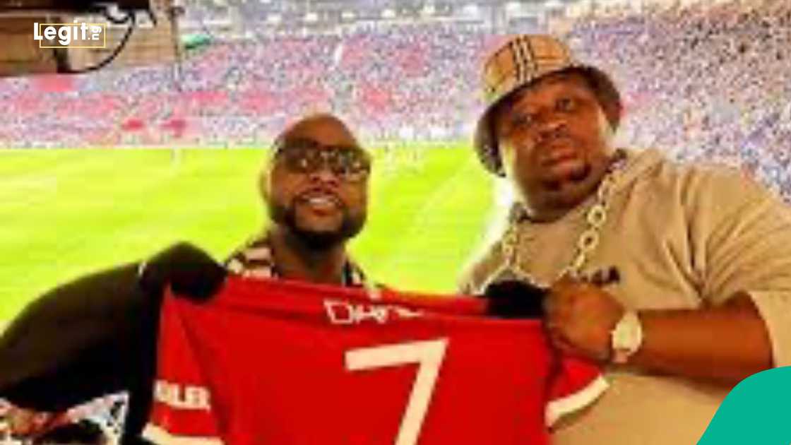 Davido, Cristiano Ronaldo, Manchester United. Davido, Cristiano Ronaldo, Manchester United.