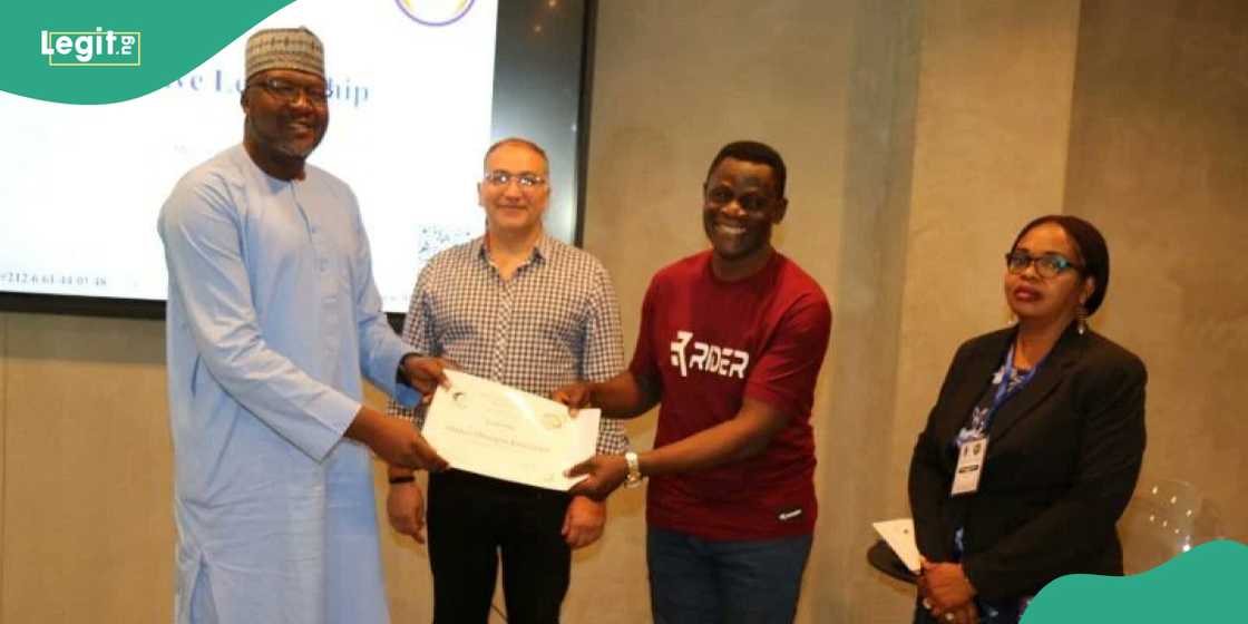 RCCG pastor honoured in Morocco for returning overpaid funds RCCG pastor honoured in Morocco for returning overpaid funds