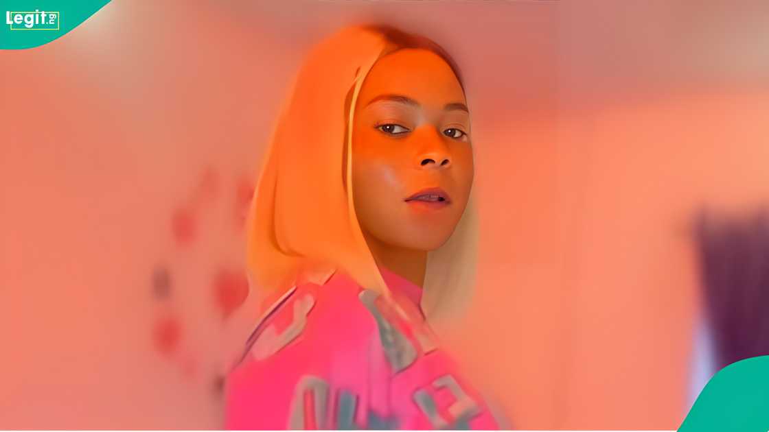 A lady shares her 5-day road journey from Mali to Nigeria by bus. Her TikTok video went viral as netizens reacted, shared experiences, and questioned her decision. A lady shares her 5-day road journey from Mali to Nigeria by bus. Her TikTok video went viral as netizens reacted, shared experiences, and questioned her decision.