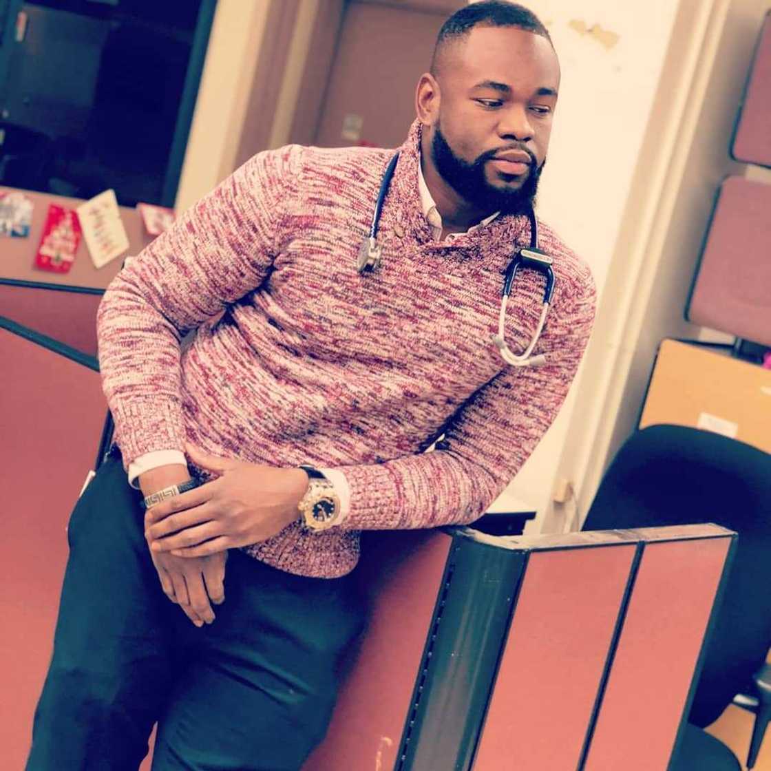 US-Based Nigerian Internal Medicine Specialist US-Based Nigerian Internal Medicine Specialist