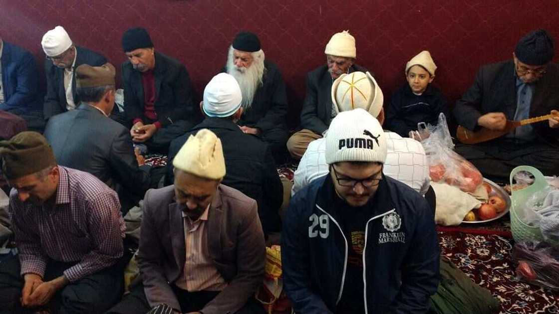 Labarin wani addini da ba a san shi ba mai suna 'Yarsan' Labarin wani addini da ba a san shi ba mai suna 'Yarsan'