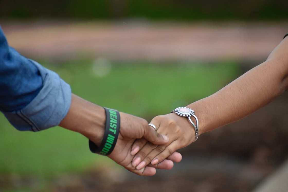 What is a sneaky link? The term's meaning, usage and origin - Legit.ng