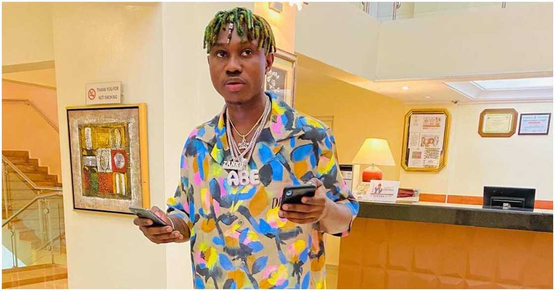 Zlatan Ibile. Zlatan Ibile.