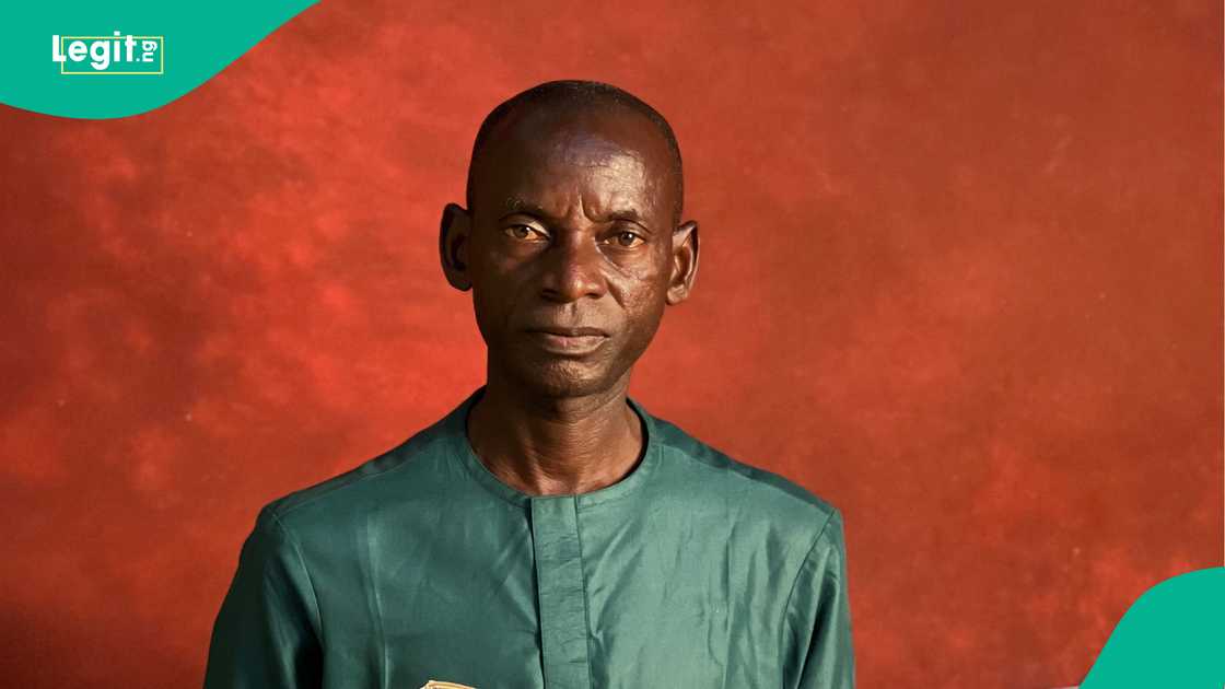 Akem Olaosun gets rewarded by Canon Akem Olaosun gets rewarded by Canon