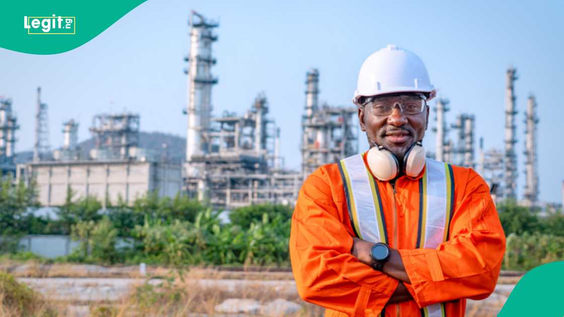 President Bola Tinubu's administration considers resuming the naira-for-crude policy weeks after Dangote Refinery's action. President Bola Tinubu's administration considers resuming the naira-for-crude policy weeks after Dangote Refinery's action.