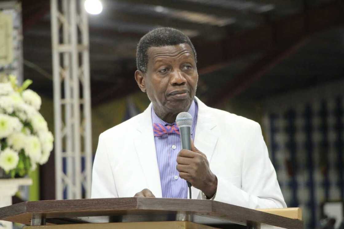 FG suspends Pastor Adeboye’s helicopter from flying, gives reason for action FG suspends Pastor Adeboye’s helicopter from flying, gives reason for action