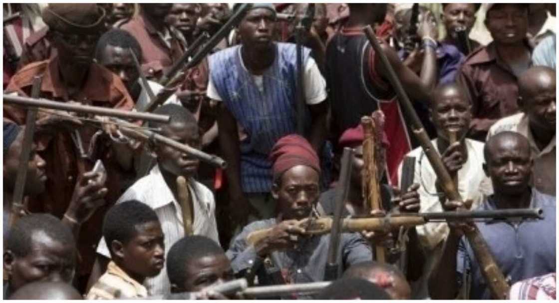 Katsina: 'Yan gari sun dakile harin masu garkuwa da mutane, inda suka samu nasarar kashe daya daga cikin su Katsina: 'Yan gari sun dakile harin masu garkuwa da mutane, inda suka samu nasarar kashe daya daga cikin su