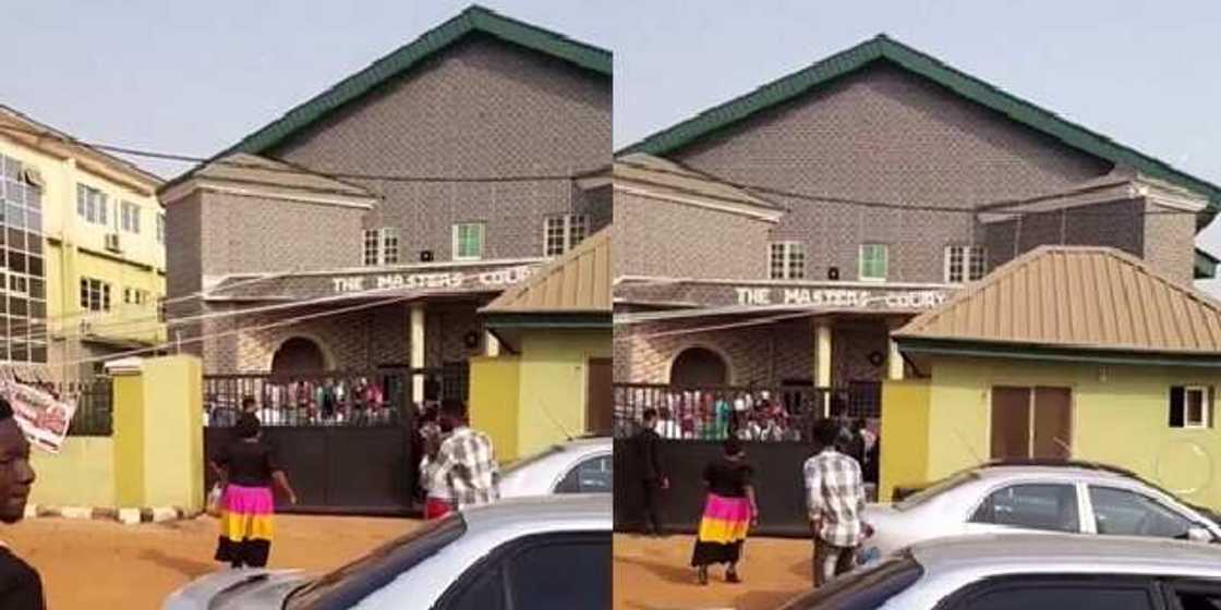 Ilorin church lock out their pastor, saying he must leave Ilorin church lock out their pastor, saying he must leave