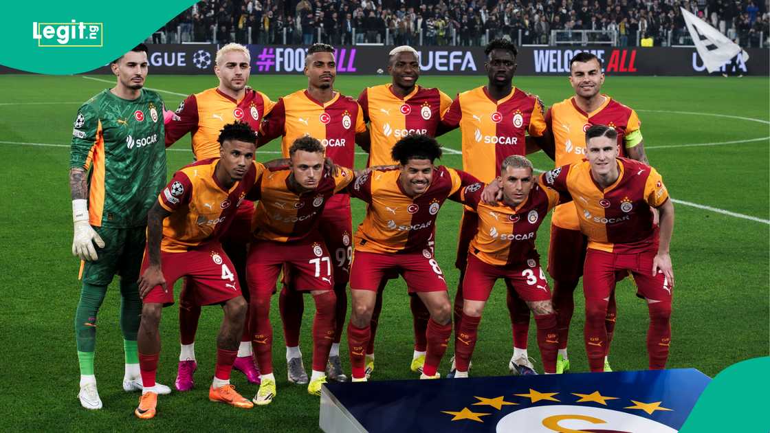 Ugurcan Cakir, Victor Osimhen, Gabriel Sara, Galatasaray, UEFA Champions League. Ugurcan Cakir, Victor Osimhen, Gabriel Sara, Galatasaray, UEFA Champions League.