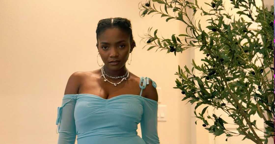 Simi pretends to be tooth fairy, sends message to daughter. Simi pretends to be tooth fairy, sends message to daughter.